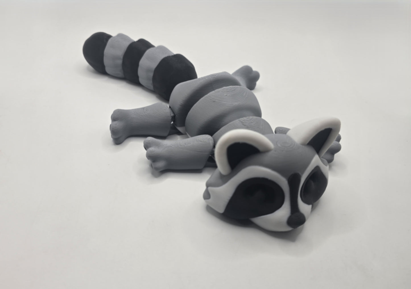 Giant Racoon and Trash can - No Hands 3d
