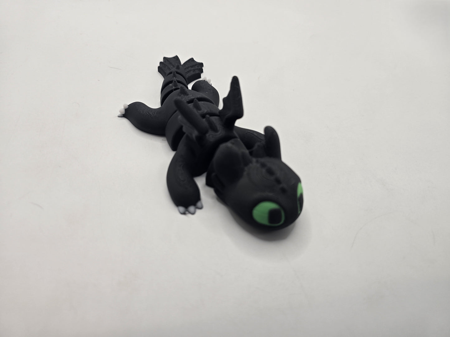Green eyed Flying dragon - No Hands 3d