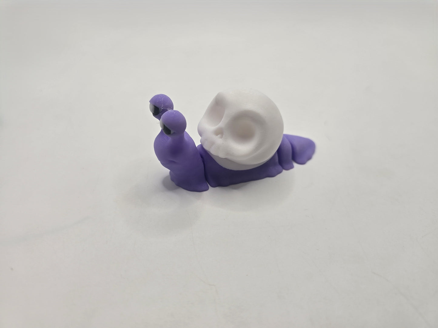 Halloween Snails - No Hands 3d