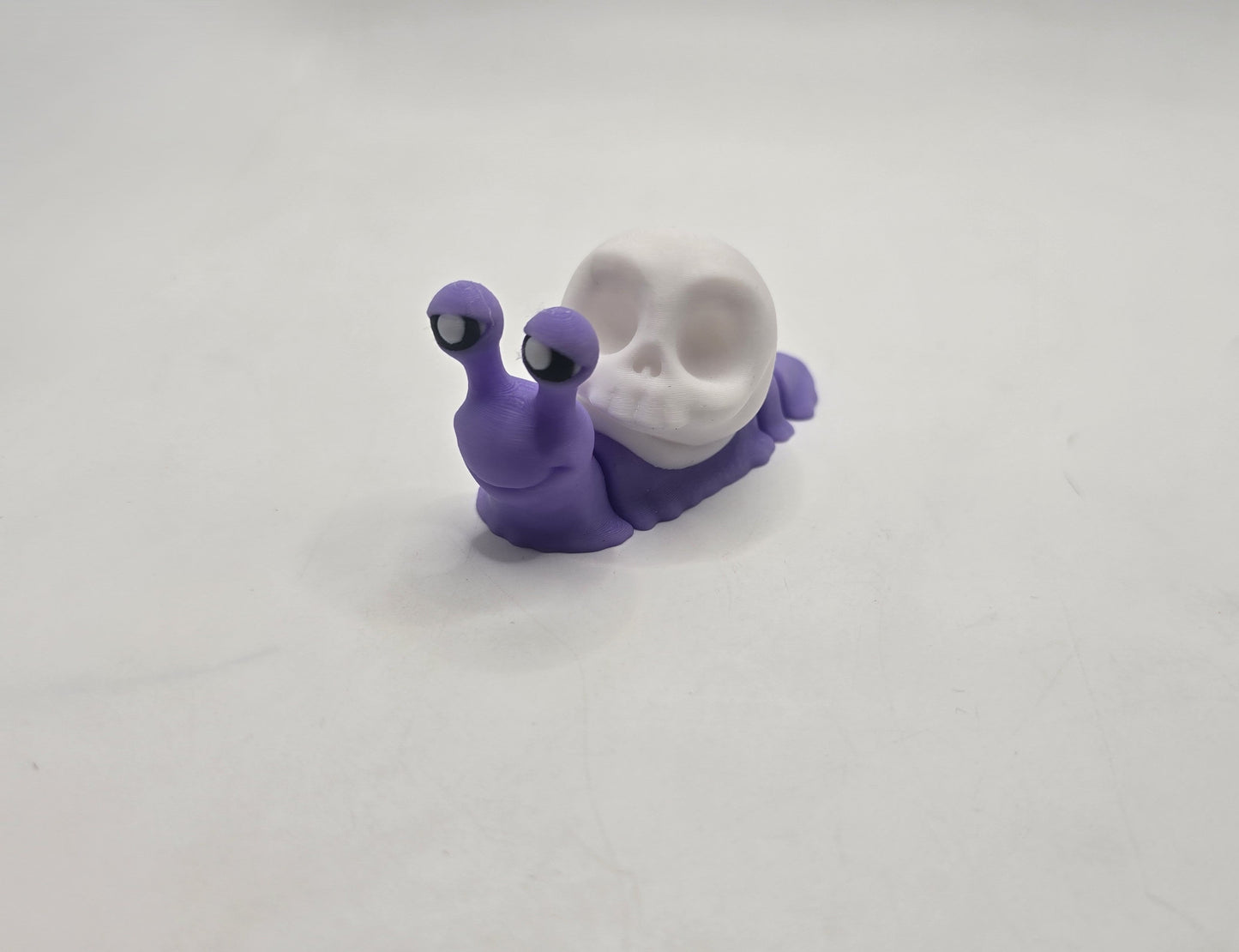 Halloween Snails - No Hands 3d