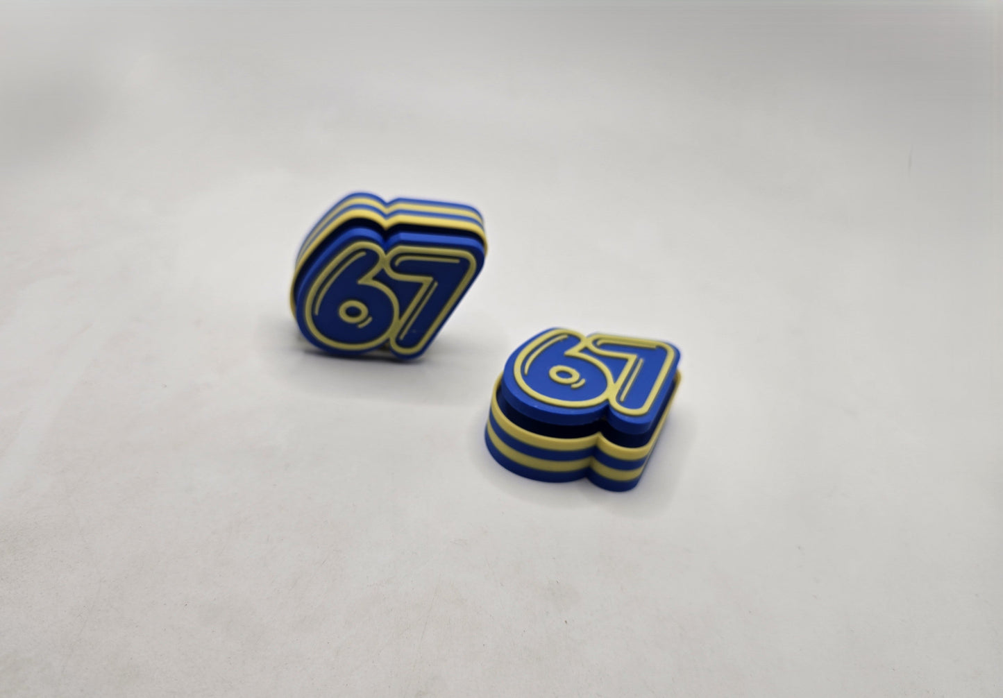 67 Fidget Clicker - No Hands 3d