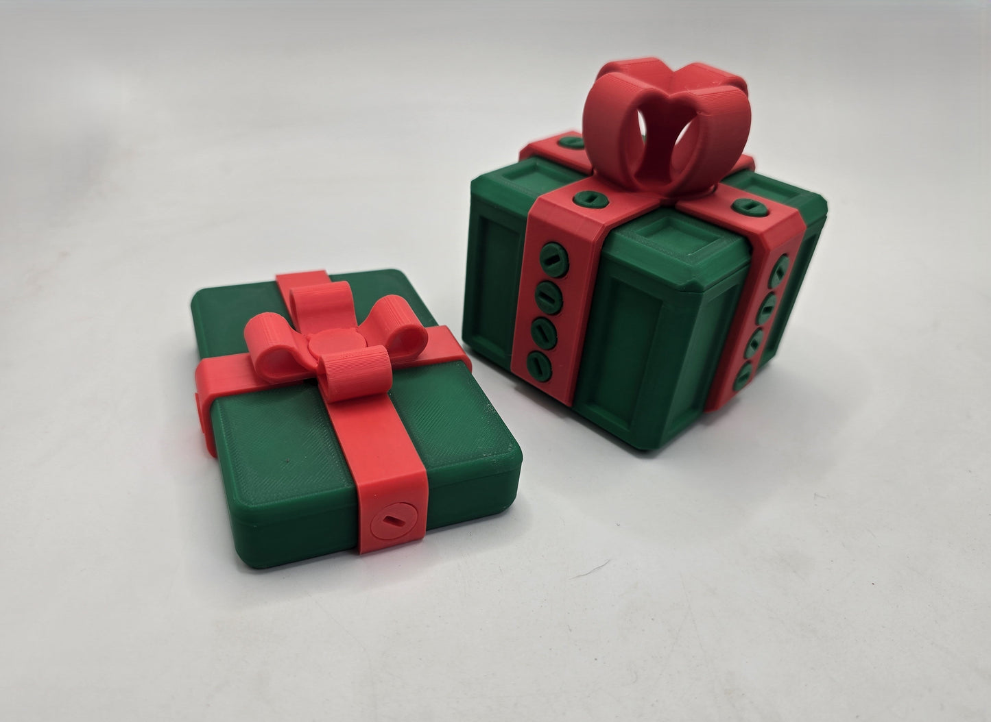 Annoying Gift Box - No Hands 3d