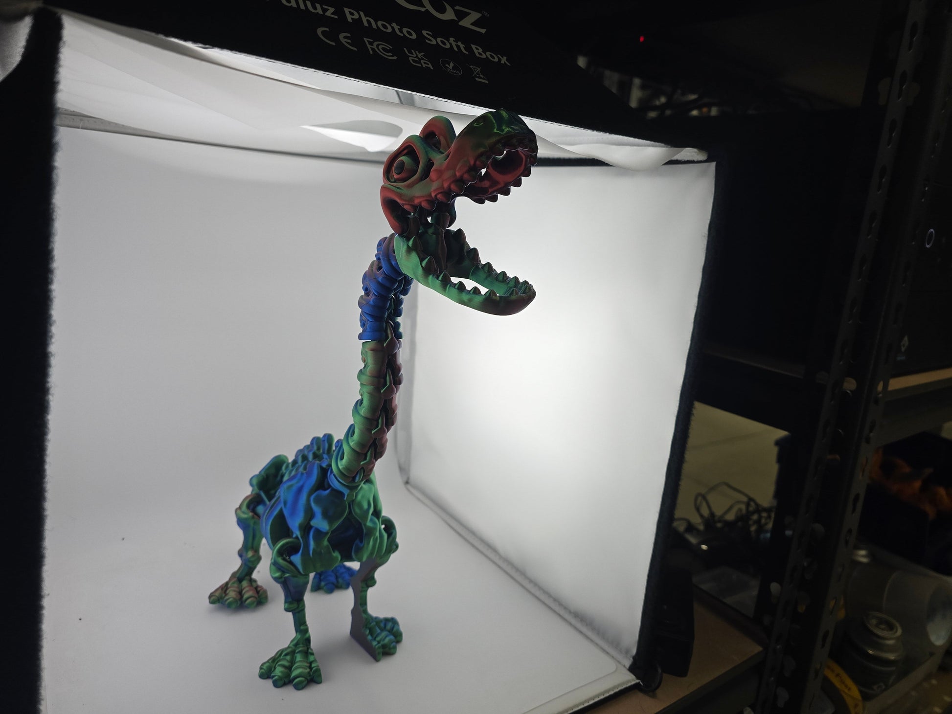 Brontosaurus - No Hands 3d
