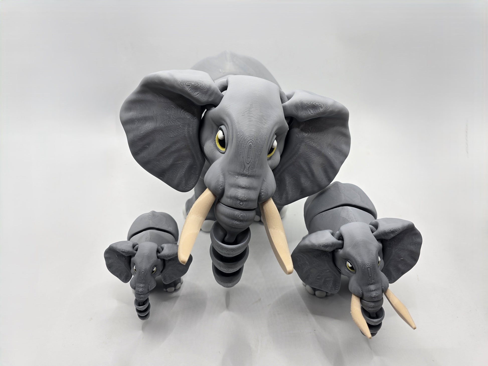 Elephants - No Hands 3d