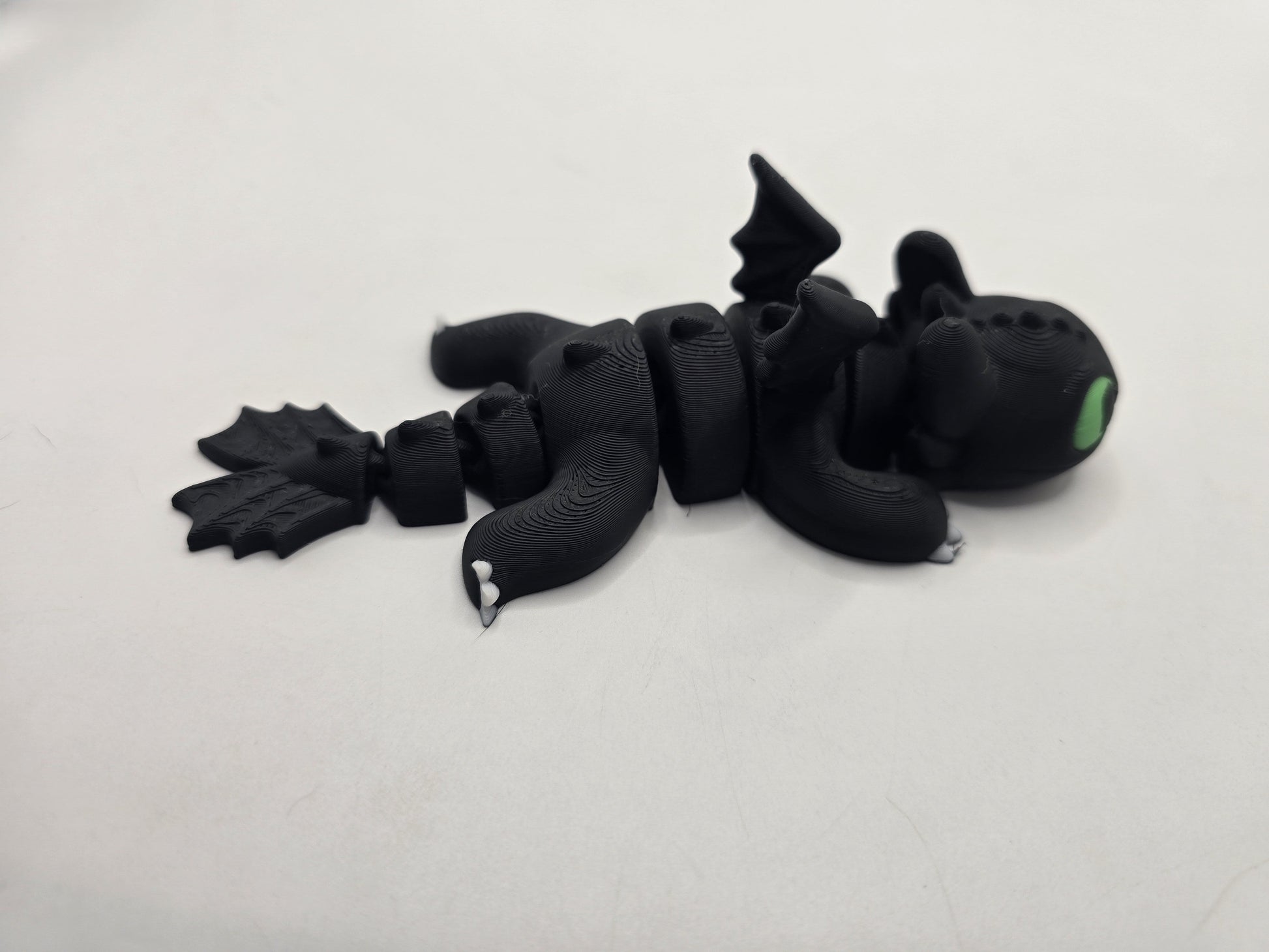 Green eyed Flying dragon - No Hands 3d