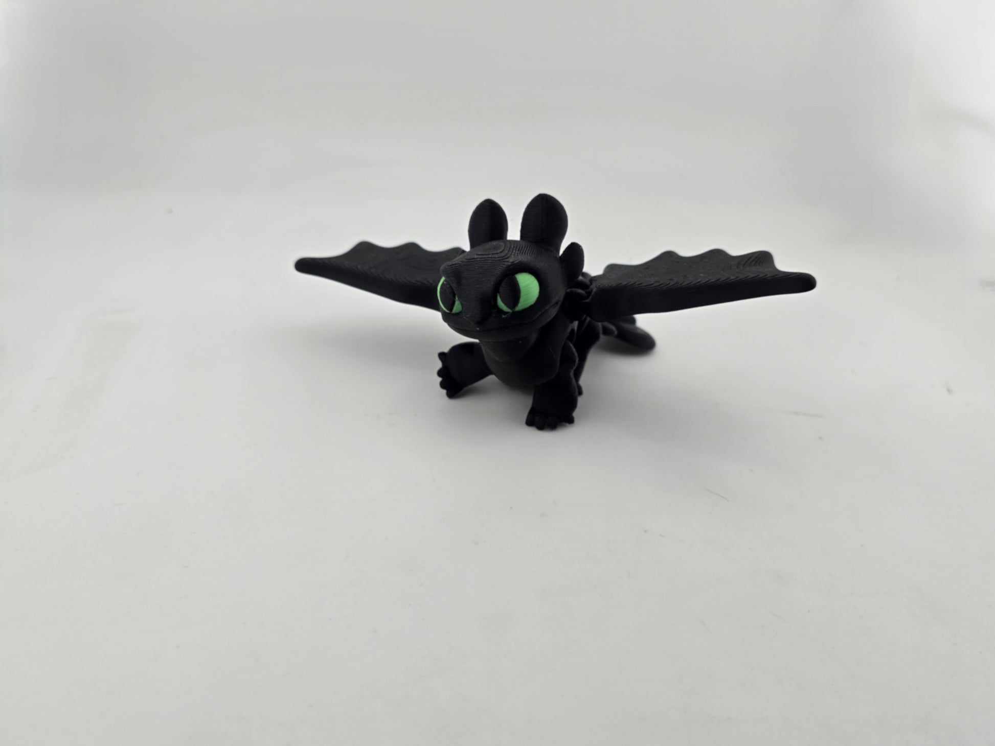 Green Eyed Flying dragon with wings - No Hands 3d