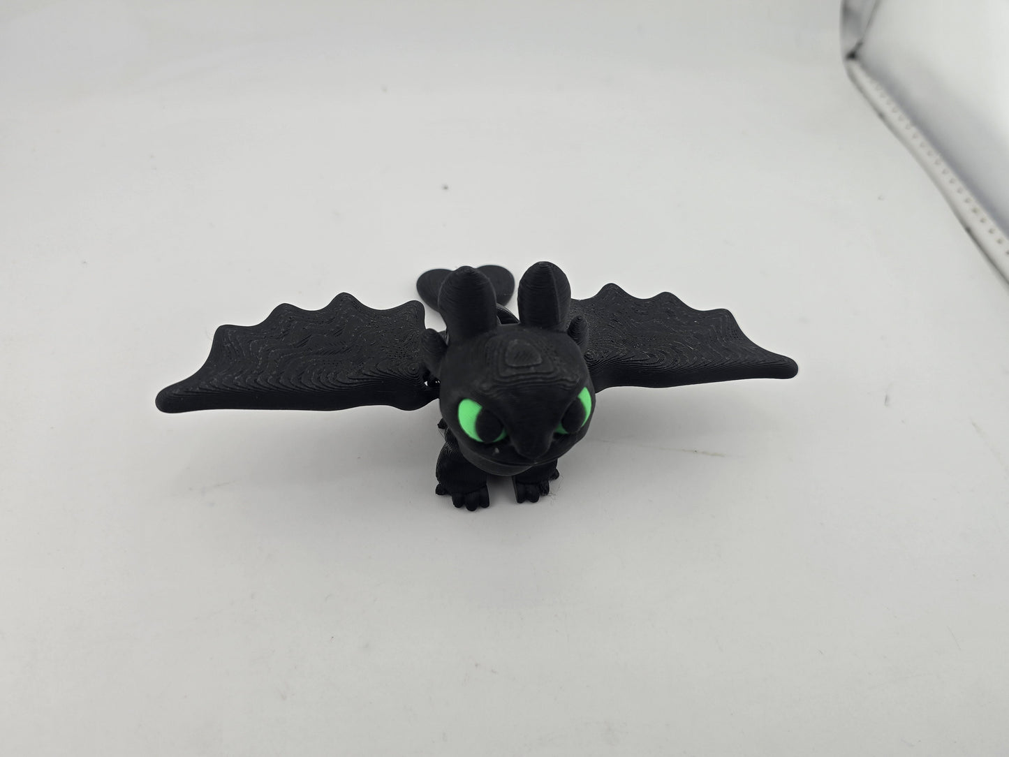 Green Eyed Flying dragon with wings - No Hands 3d