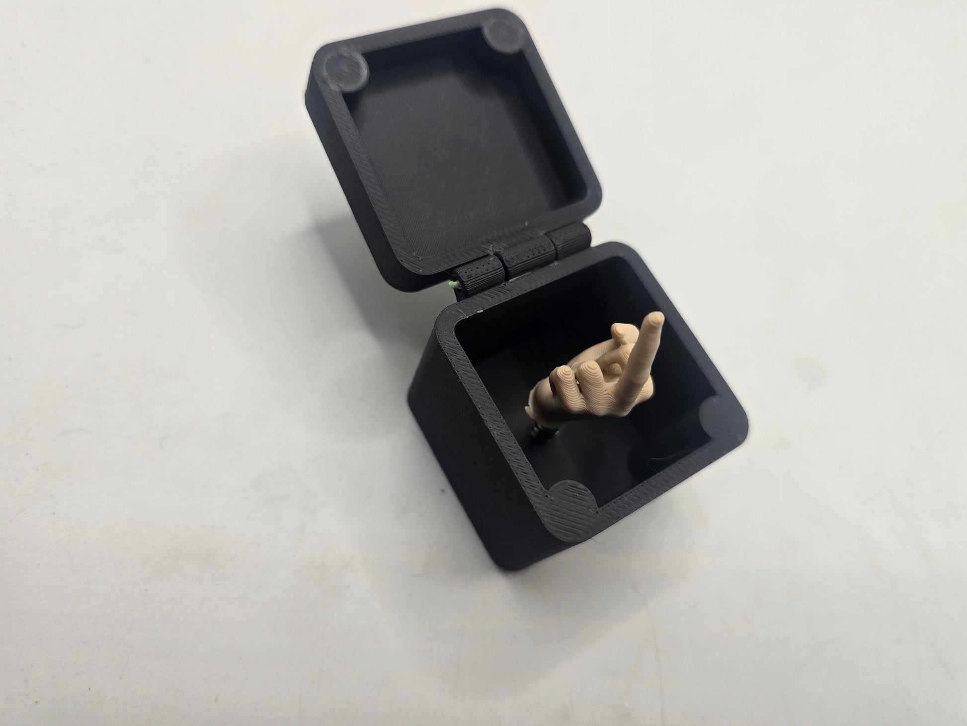 Middle Finger Surprise - No Hands 3d