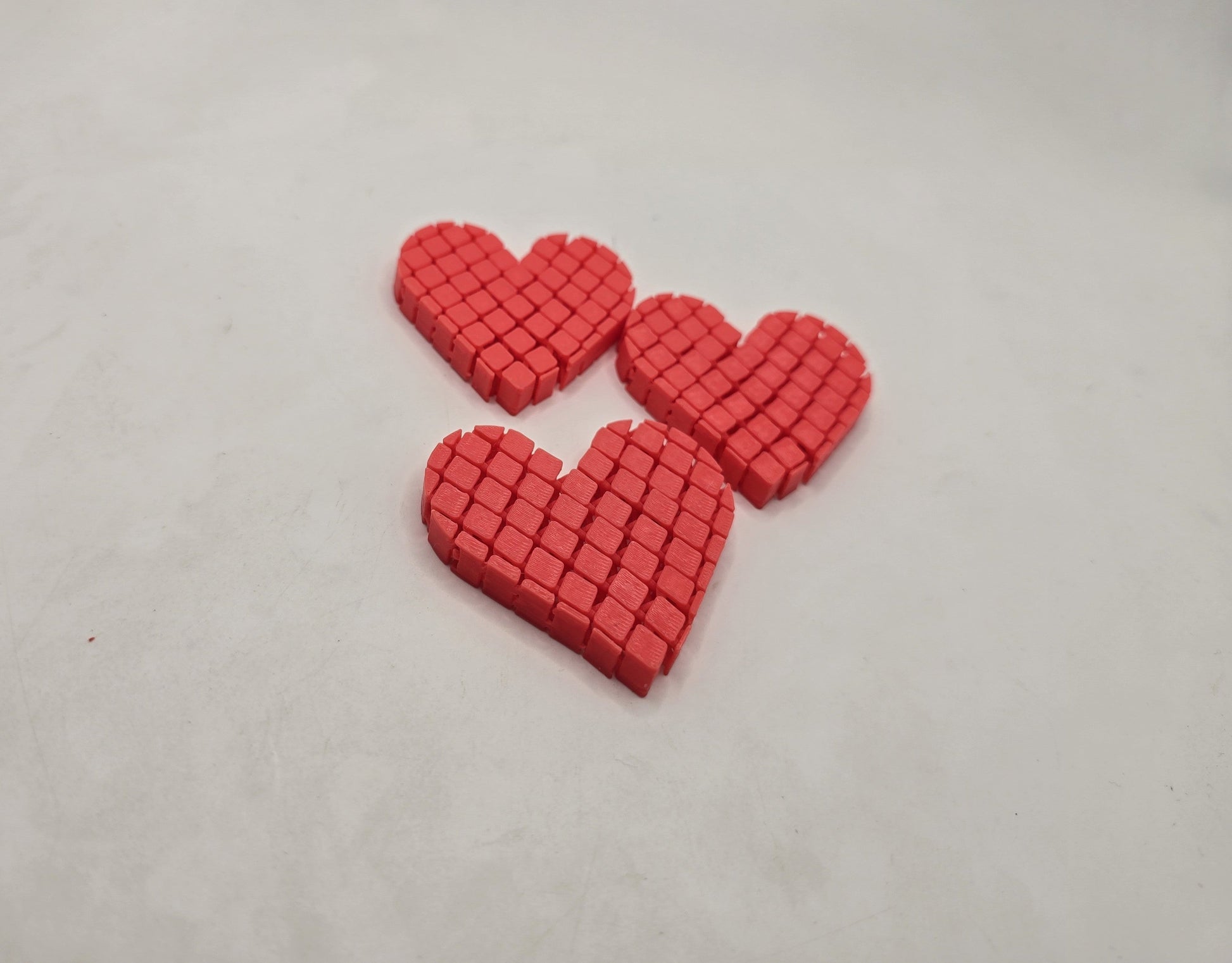 Mini Loveheart fidgets - No Hands 3d