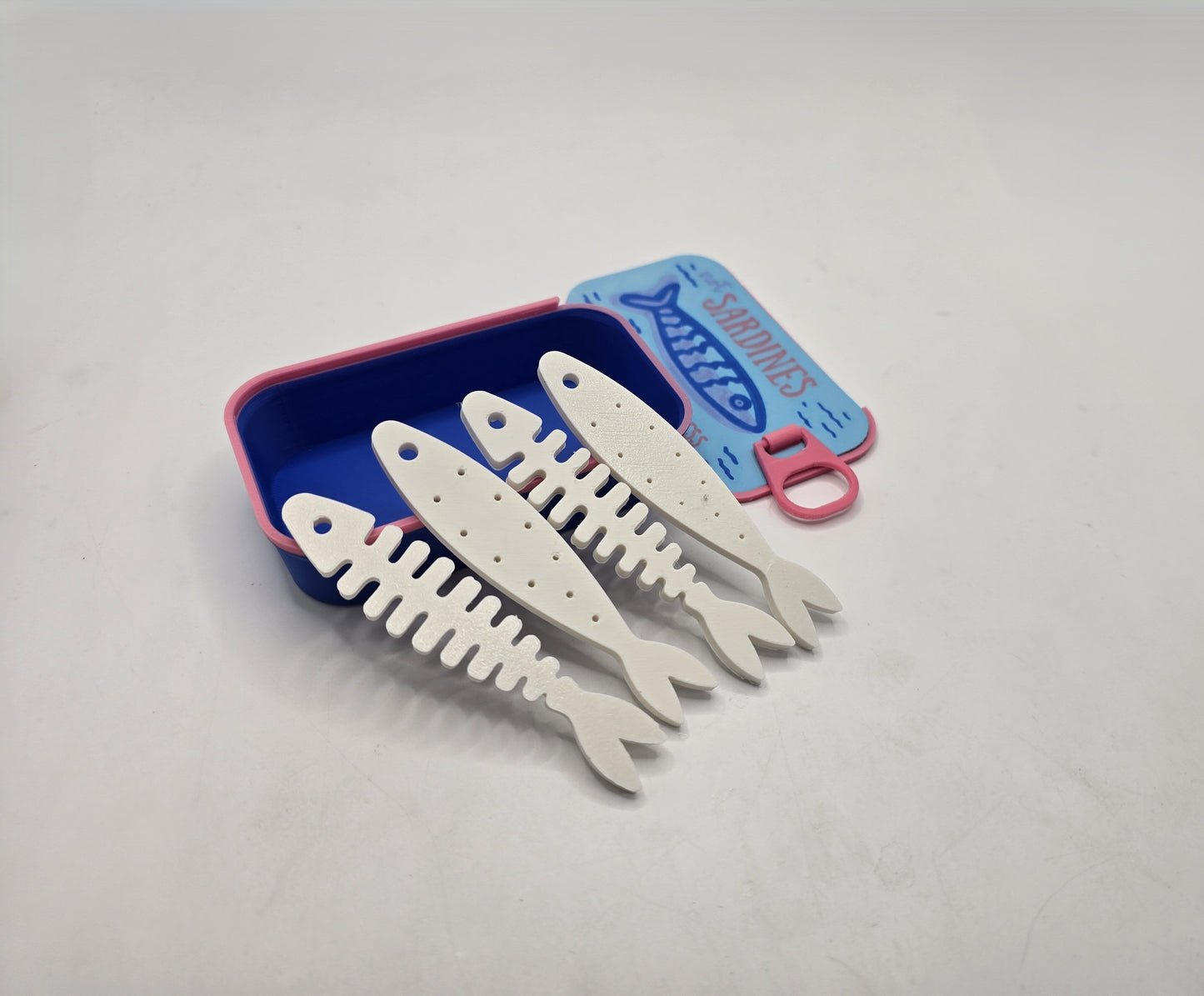 Sardine Jewelery Box - No Hands 3d