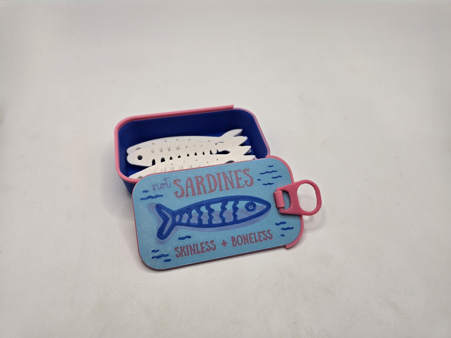 Sardine Jewelery Box - No Hands 3d