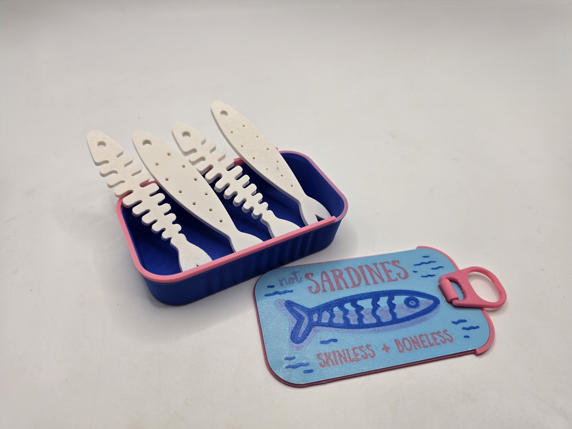 Sardine Jewelery Box - No Hands 3d