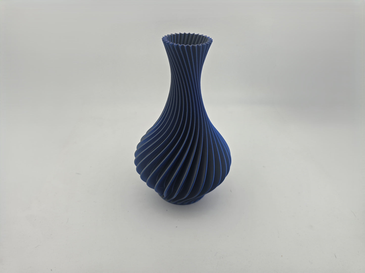 Spiral Vase or Bowl - No Hands 3d