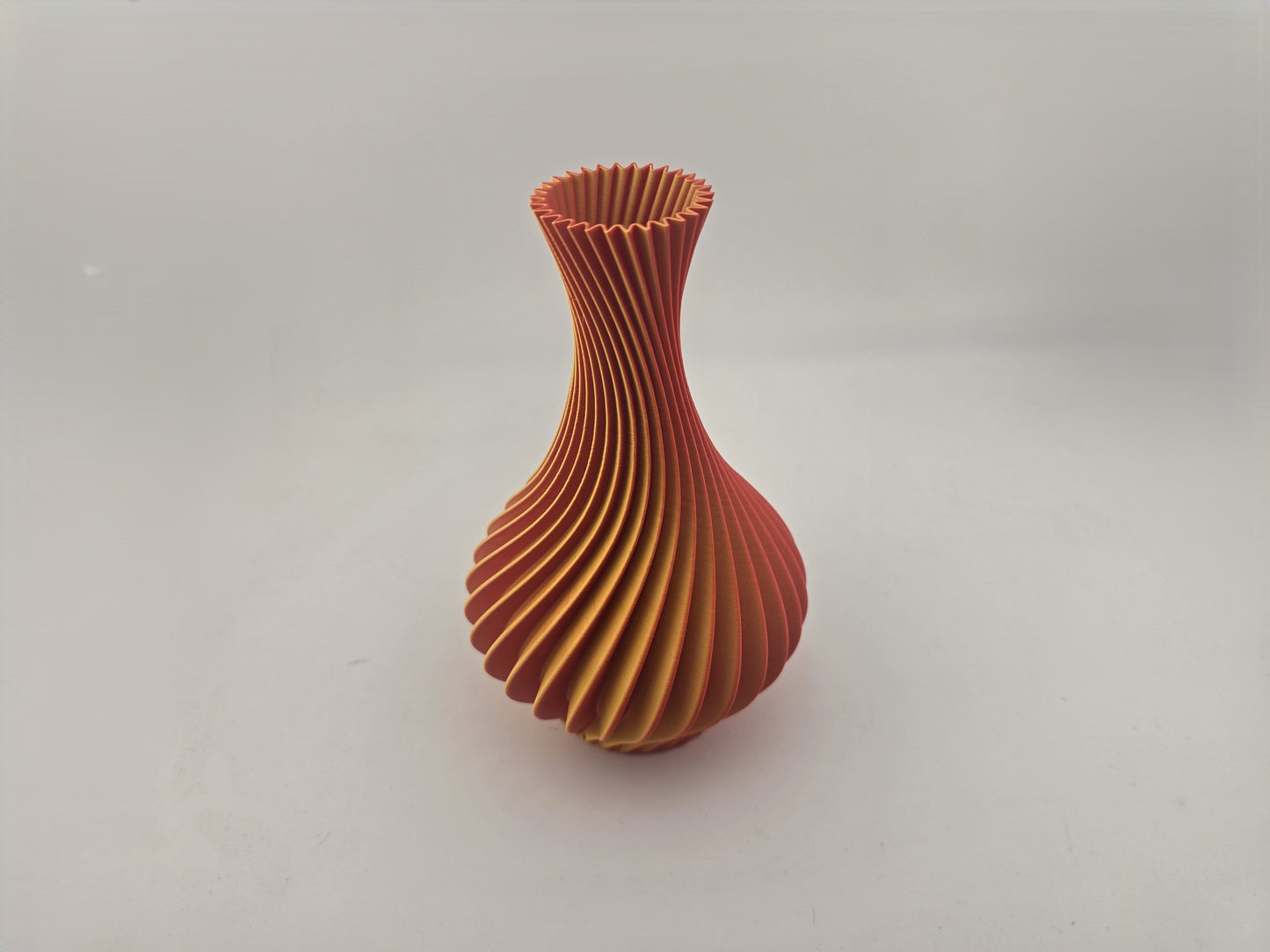 Spiral Vase or Bowl - No Hands 3d