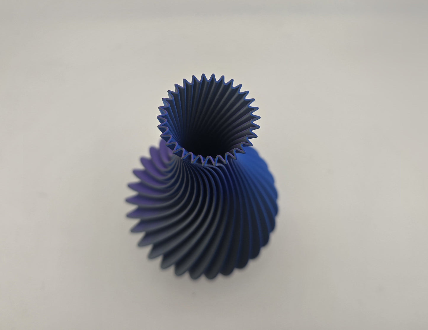 Spiral Vase or Bowl - No Hands 3d
