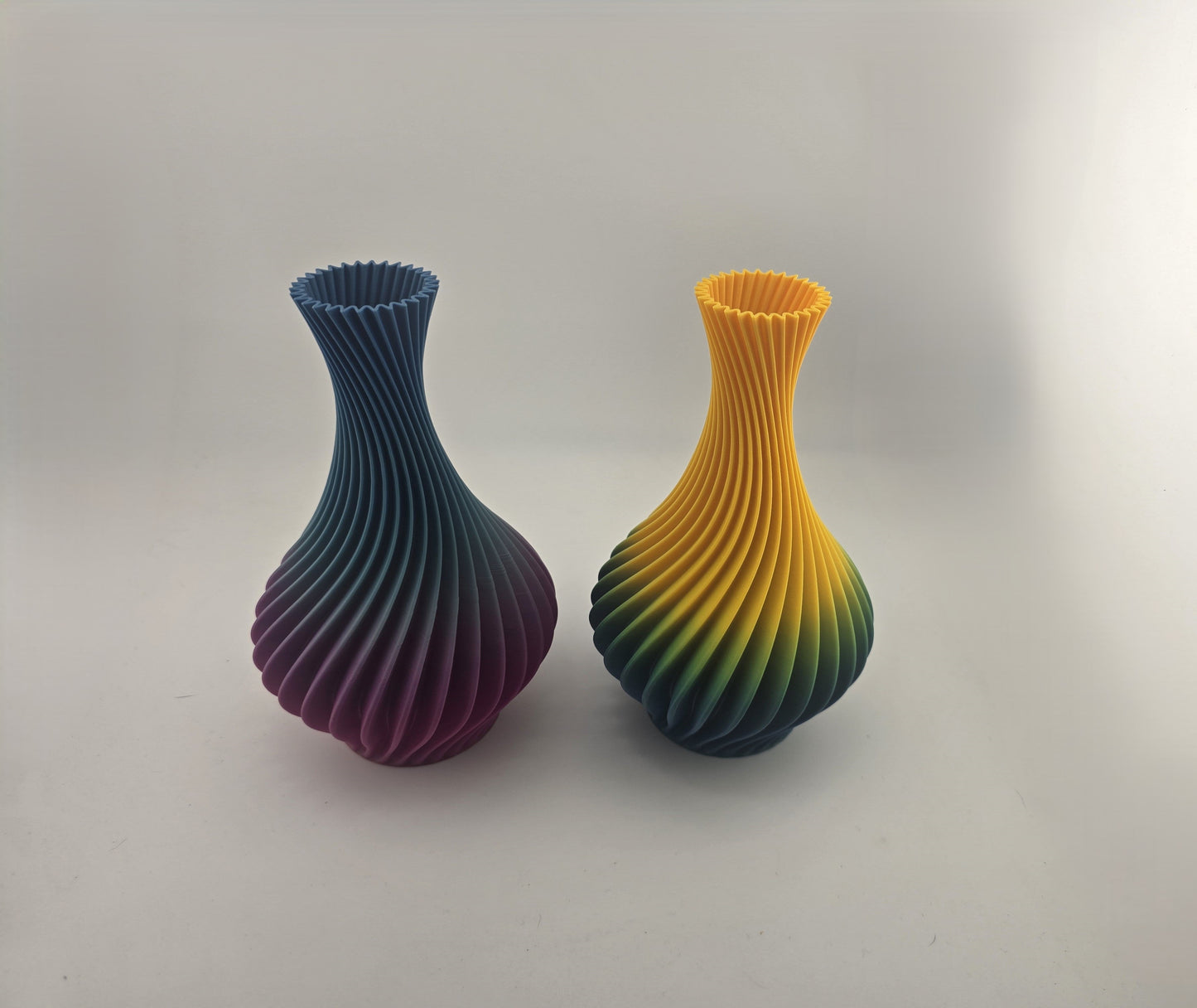 Spiral Vase or Bowl - No Hands 3d