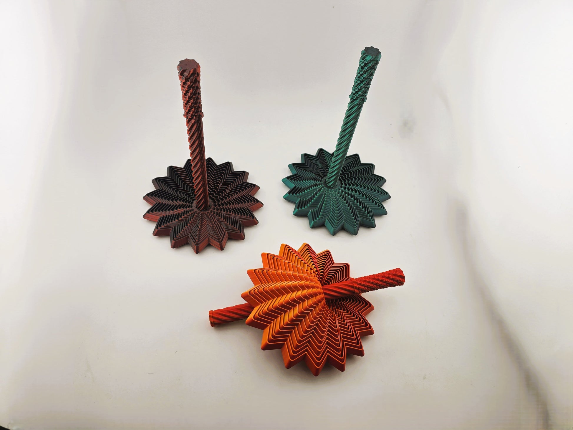 Twisty Noisemaker - No Hands 3d