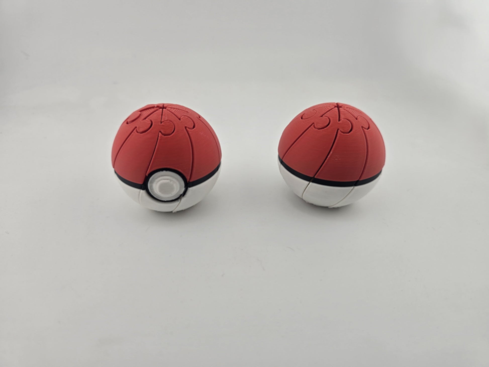 Twisty Pokeballs - No Hands 3d
